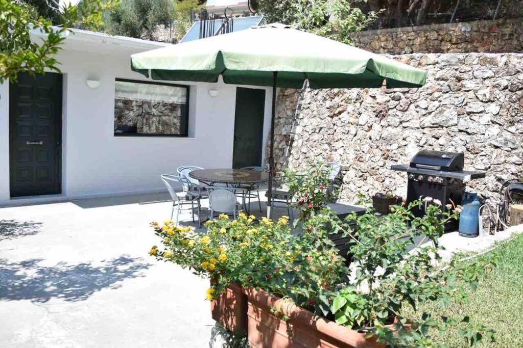 Konstantinas House, A Touch Of Nature & Sea Hébergement de vacances